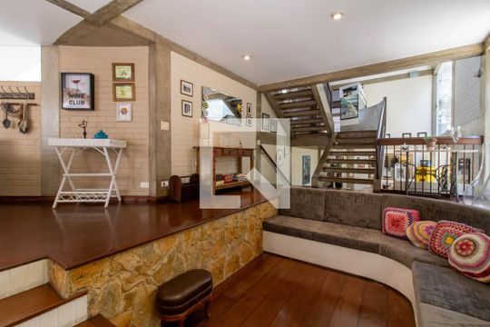 Sala de casa à venda com 3 quartos, 350m² em Vila Galvão, Guarulhos