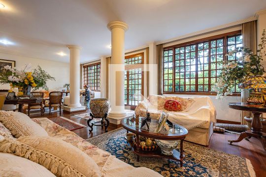 Sala de casa à venda com 5 quartos, 590m² em Vila Madalena, São Paulo