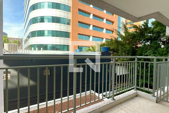 Varanda de kitnet/studio para alugar com 1 quarto, 31m² em Pinheiros, São Paulo
