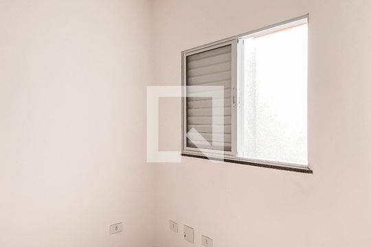 Quarto 1 de apartamento à venda com 2 quartos, 45m² em Jardim Eliane, São Paulo