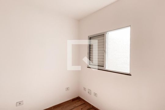 Quarto 1 de apartamento à venda com 2 quartos, 45m² em Jardim Eliane, São Paulo