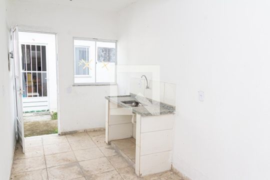 Sala/Cozinha de kitnet/studio para alugar com 1 quarto, 38m² em Guaratiba, Rio de Janeiro