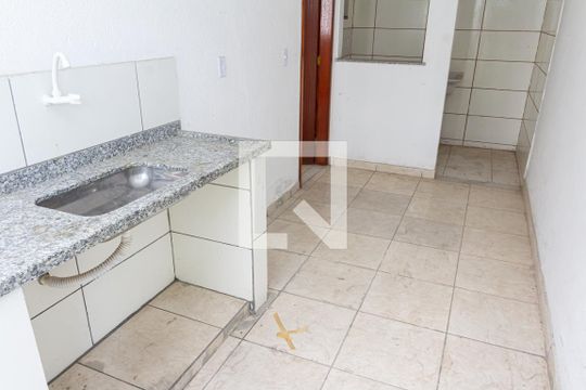 Sala/Cozinha de kitnet/studio para alugar com 1 quarto, 38m² em Guaratiba, Rio de Janeiro