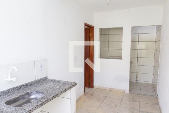 Sala/Cozinha de kitnet/studio para alugar com 1 quarto, 43m² em Guaratiba, Rio de Janeiro