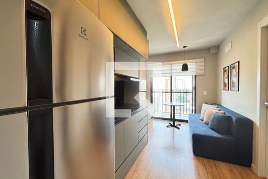 Sala/Cozinha de apartamento para alugar com 1 quarto, 26m² em Vila Olímpia, São Paulo