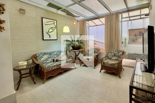 Casa à venda com 7 quartos, 420m² em Cidade Nova, Belo Horizonte