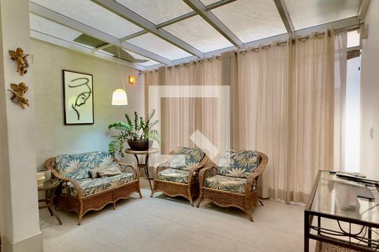 Casa à venda com 7 quartos, 420m² em Cidade Nova, Belo Horizonte