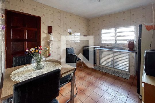 Casa à venda com 2 quartos, 250m² em Vila Guaraciaba, Santo André