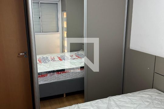 Quarto de apartamento à venda com 2 quartos, 60m² em Planalto, Belo Horizonte