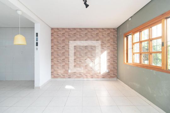 Casa à venda com 2 quartos, 70m² em Hípica, Porto Alegre