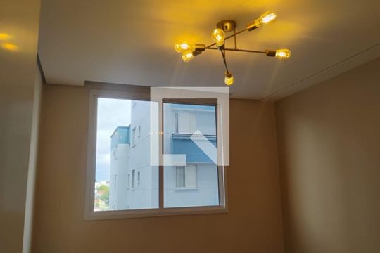 Quarto de apartamento para alugar com 2 quartos, 34m² em Vila Guilhermina, São Paulo