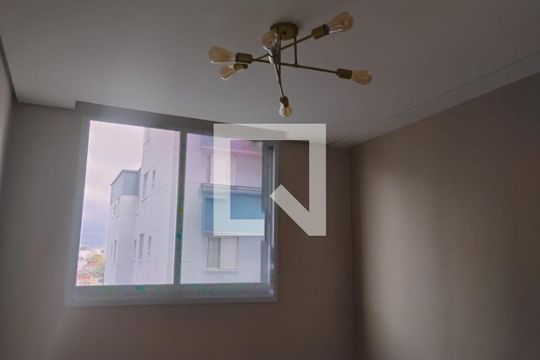 Quarto de apartamento para alugar com 2 quartos, 34m² em Vila Guilhermina, São Paulo