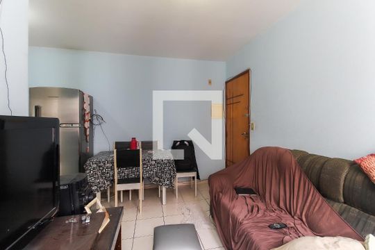 Apartamento para alugar com 2 quartos, 50m² em Jardim Zelia, Itaquaquecetuba