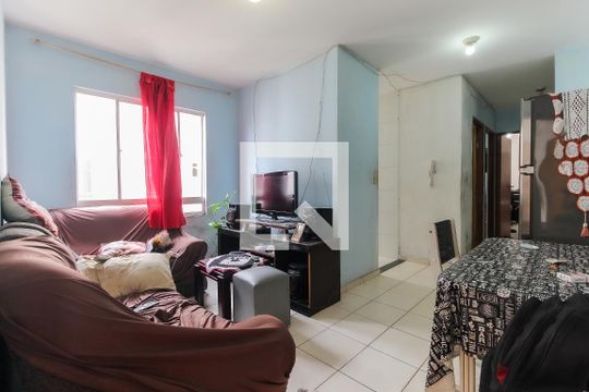 Apartamento para alugar com 2 quartos, 50m² em Jardim Zelia, Itaquaquecetuba