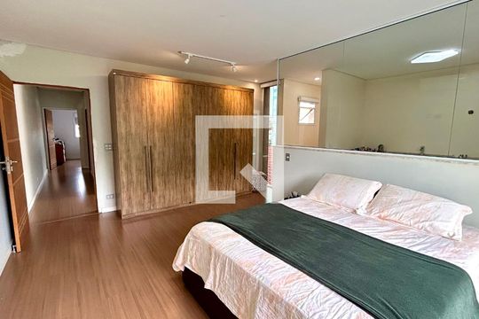 Quarto Suíte 1 de casa à venda com 3 quartos, 240m² em Vila Moreira, Guarulhos