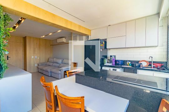 Apartamento à venda com 2 quartos, 66m² em Jardim Prudência, São Paulo