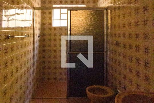 Banheiro 1 de casa à venda com 3 quartos, 145m² em Gopouva, Guarulhos