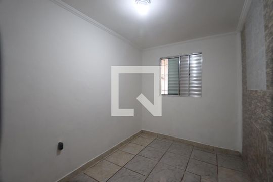 Quarto 2 de casa para alugar com 2 quartos, 120m² em Vila Ema, São Paulo