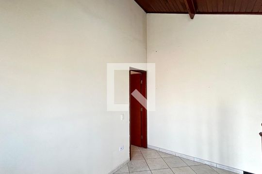 Sala 1 de casa para alugar com 3 quartos, 174m² em Vila Rio de Janeiro, Guarulhos