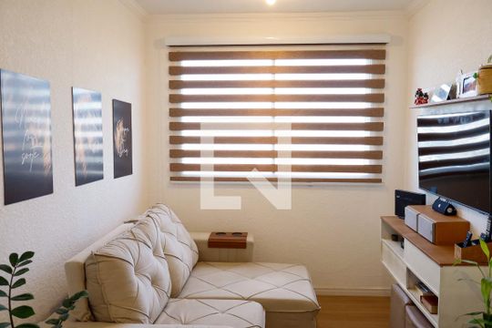 Sala de apartamento à venda com 2 quartos, 43m² em Jardim do Lago, Osasco