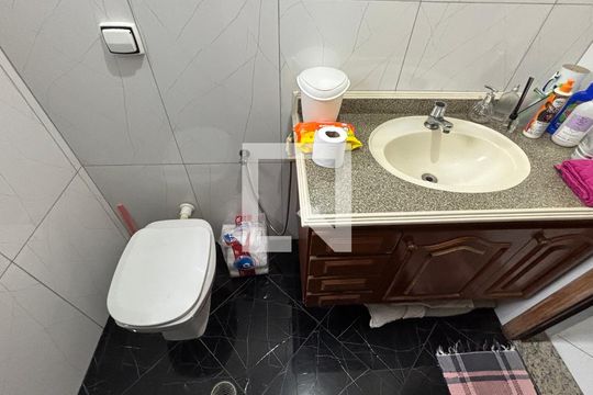 Lavabo de casa à venda com 3 quartos, 202m² em Parque Novo Oratório, Santo André