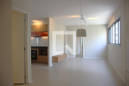 Sala de apartamento à venda com 2 quartos, 83m² em Cerqueira César, São Paulo