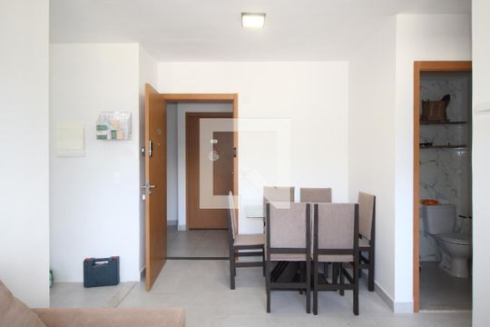 Sala de apartamento à venda com 2 quartos, 45m² em Humaitá, Porto Alegre