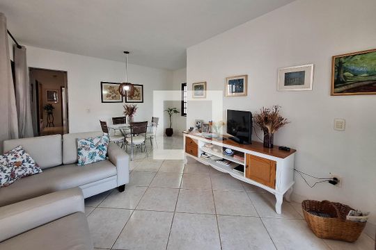 Sala de casa à venda com 2 quartos, 194m² em Itaipu, Niterói