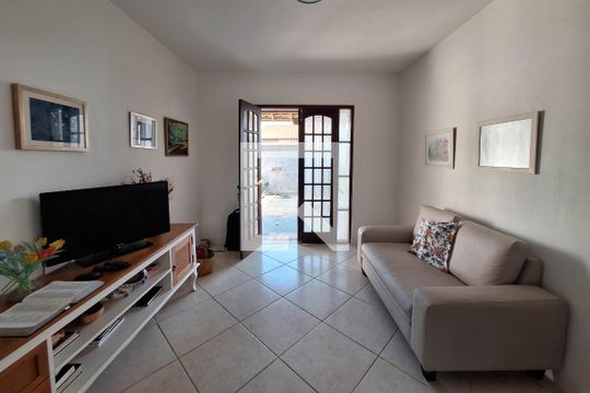 Sala de casa à venda com 2 quartos, 194m² em Itaipu, Niterói