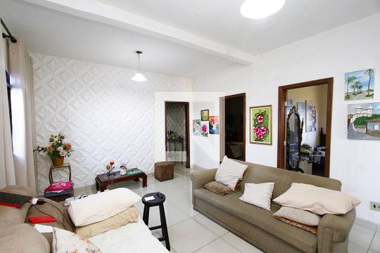 Casa à venda com 4 quartos, 530m² em Vila Ermelinda, Belo Horizonte