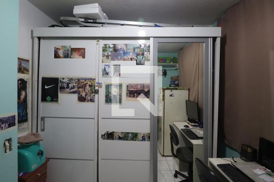 Quarto 2 de apartamento à venda com 2 quartos, 50m² em Guajuviras, Canoas
