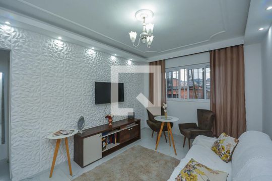 Casa à venda com 3 quartos, 250m² em Jardim das Imbuias, São Paulo