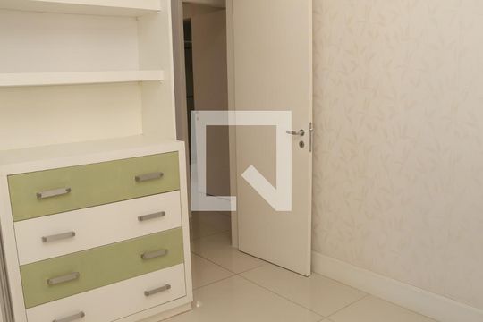 Suíte 1 de apartamento para alugar com 4 quartos, 167m² em Jardim Goiás, Goiânia