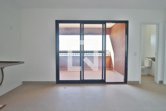Sala/Cozinha de apartamento para alugar com 1 quarto, 44m² em Granja Marileusa, Uberlândia
