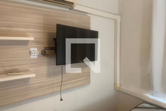 Quarto 1 de apartamento para alugar com 2 quartos, 47m² em Sarandi, Porto Alegre