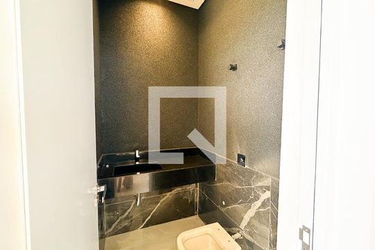 Casa de Condomínio para alugar com 4 quartos, 212m² em Gávea, Uberlândia