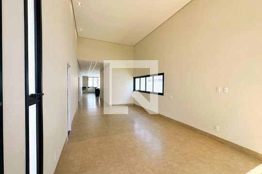 Casa de Condomínio para alugar com 4 quartos, 212m² em Gávea, Uberlândia