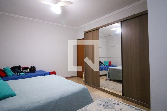 Casa à venda com 3 quartos, 250m² em Vila Rica, São Paulo