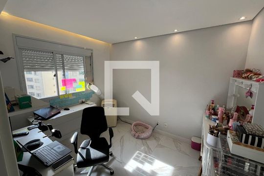 Quarto Escritório  de apartamento para alugar com 2 quartos, 110m² em Jardim Vazani, São Paulo
