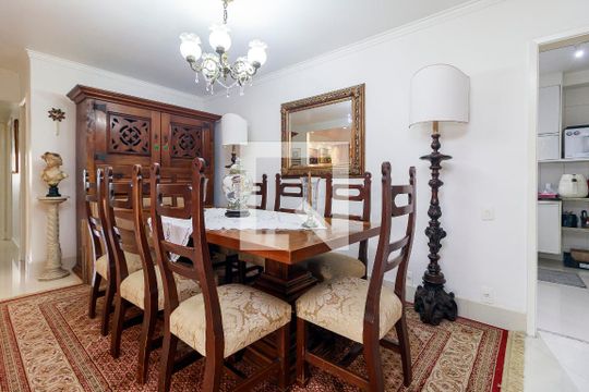Sala de apartamento à venda com 3 quartos, 144m² em Campo Belo, São Paulo