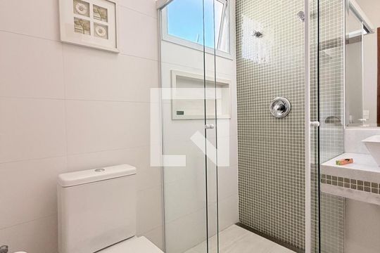 Banheiro da Suíte 1 de casa de condomínio à venda com 3 quartos, 340m² em Medeiros, Jundiaí