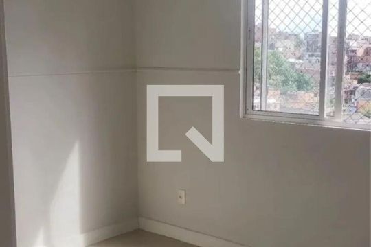 Quarto de apartamento para alugar com 2 quartos, 48m² em Piatã, Salvador