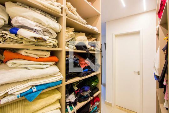 Closet do quarto 1 de apartamento à venda com 3 quartos, 85m² em Paraíso, Santo André