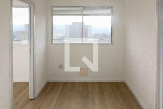 Sala de apartamento para alugar com 2 quartos, 32m² em Parque São Lourenço, São Paulo
