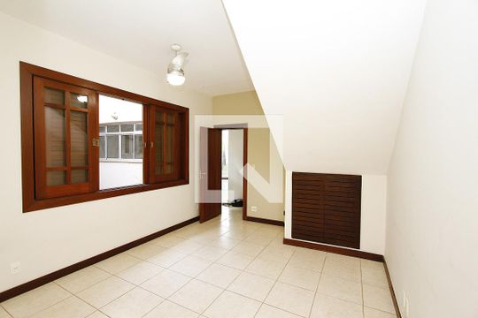 Quarto 1 - Suíte de casa à venda com 4 quartos, 450m² em Minas Brasil, Belo Horizonte