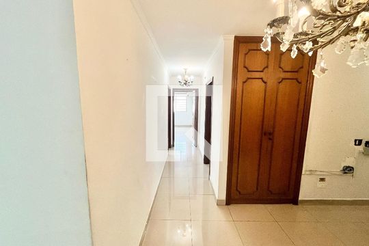 Corredor de casa para alugar com 4 quartos, 534m² em Jardim Sao Paulo(zona Norte), São Paulo