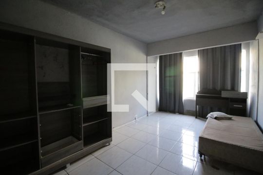Quarto 1 de casa para alugar com 2 quartos, 120m² em Taquara, Rio de Janeiro