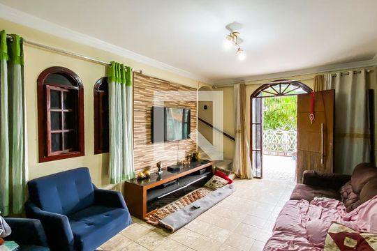 Casa para alugar com 2 quartos, 100m² em Jardim Maringa, São Paulo