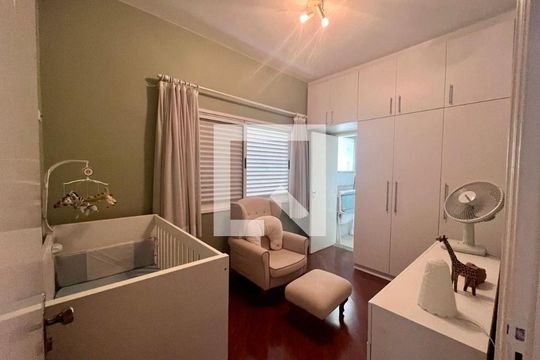 Casa à venda com 3 quartos, 195m² em Vila Mariana, São Paulo