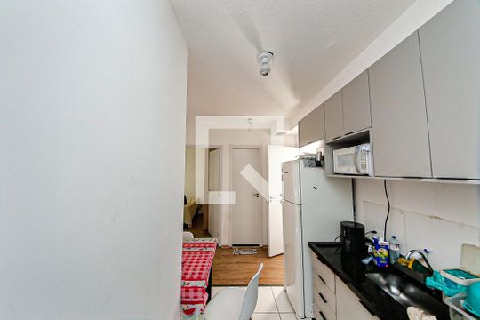 Sala/Cozinha de apartamento para alugar com 2 quartos, 40m² em Quinta da Paineira, São Paulo
